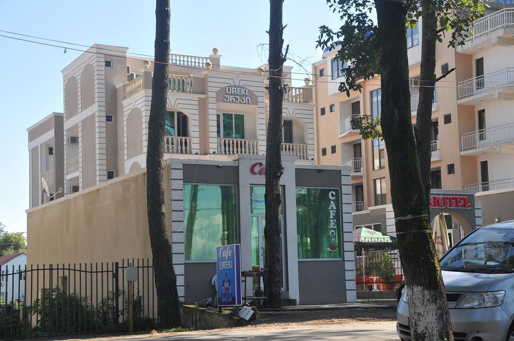 Hotel Ureki Buitenkant foto